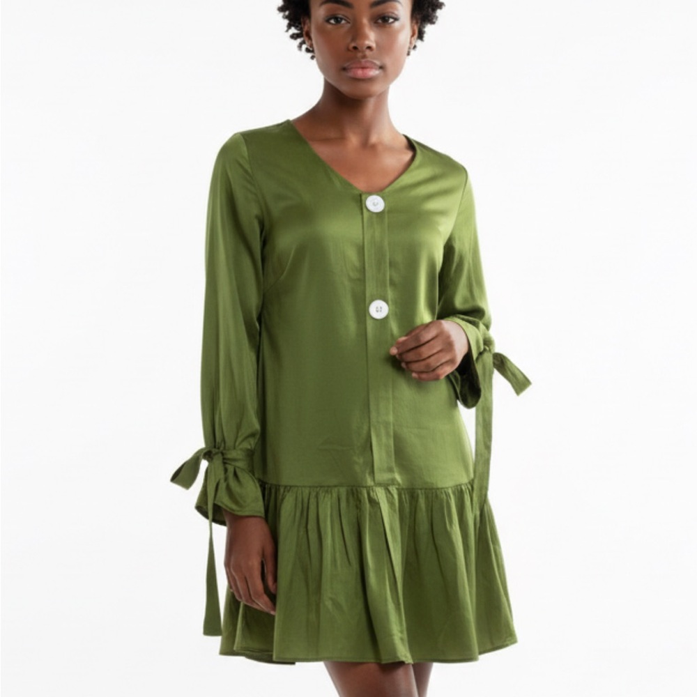 Elegant Green Button-Down Dress